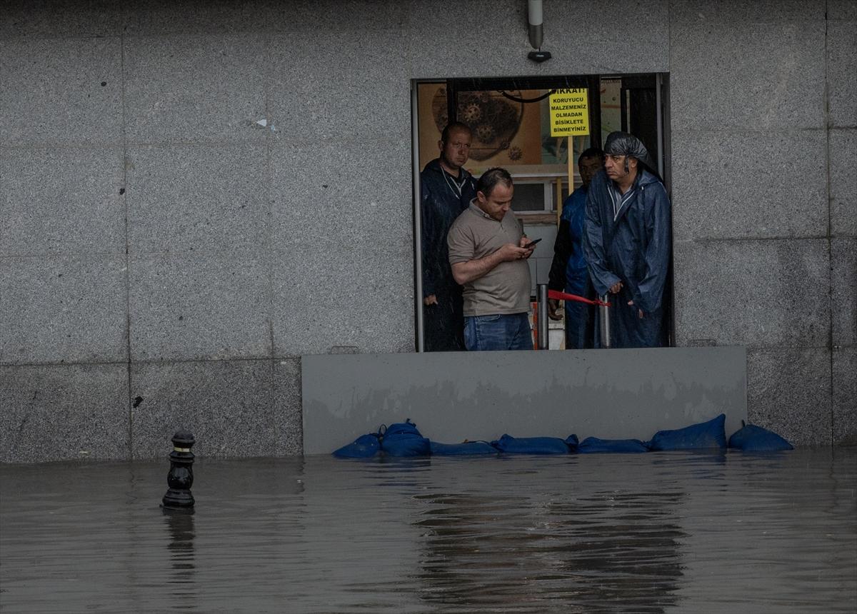 Ankara'yı sel aldı