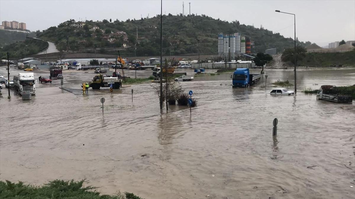 Ankara'yı sel aldı