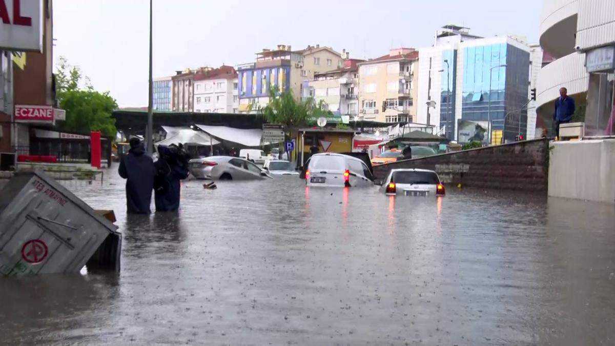 Ankara'yı sel aldı
