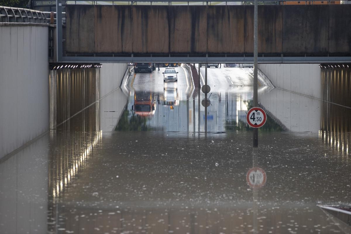 Ankara'yı sel aldı