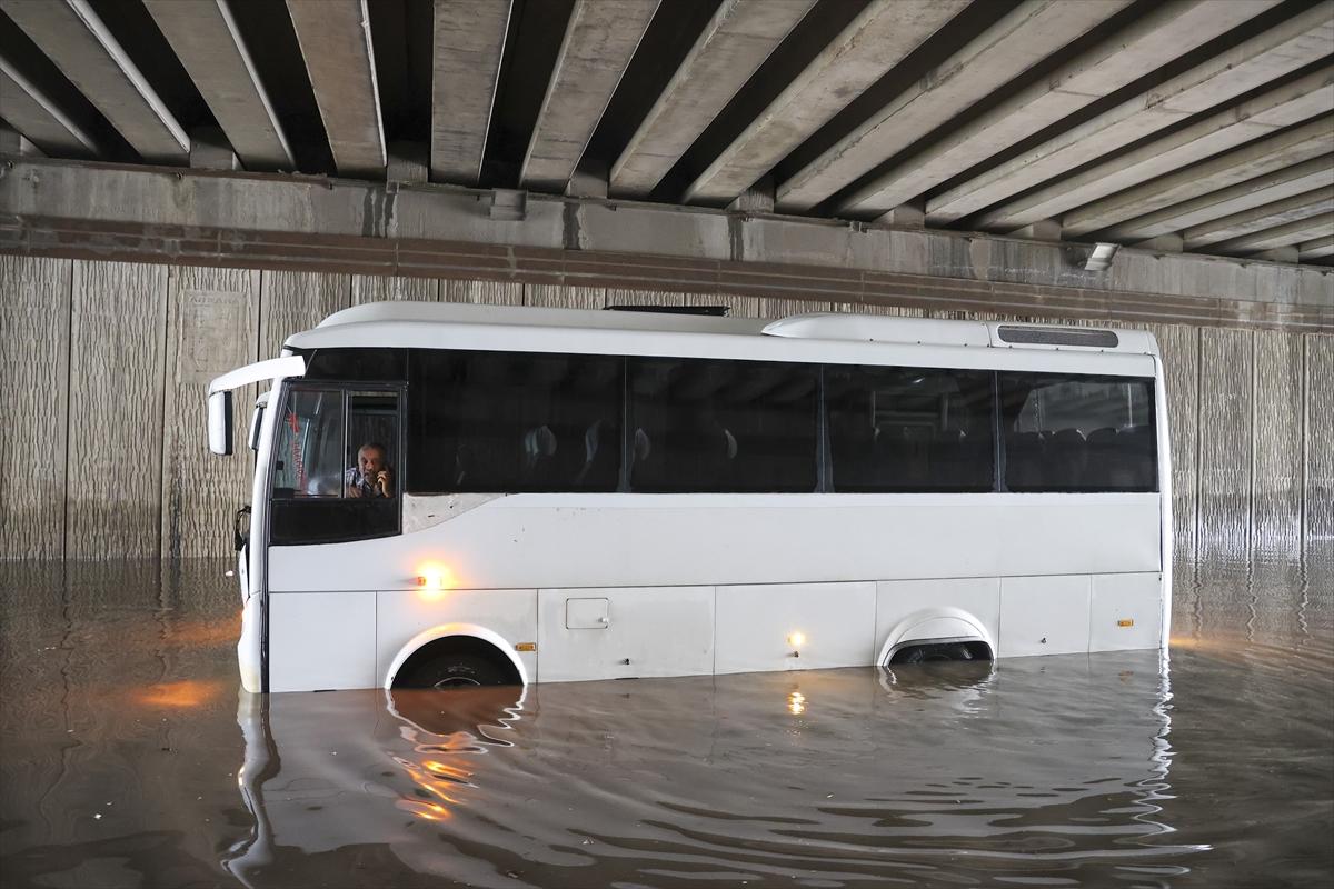 Ankara'yı sel aldı