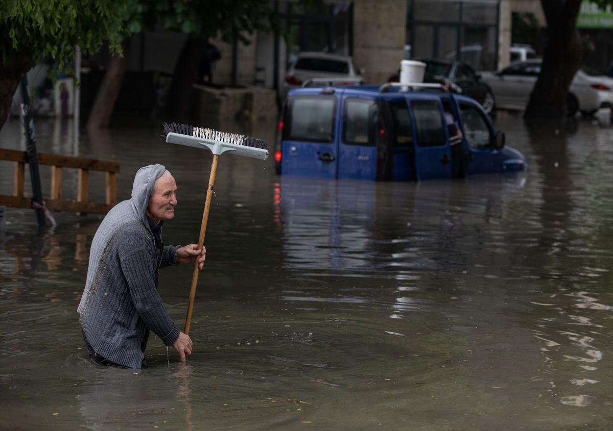 Ankara'yı sel aldı