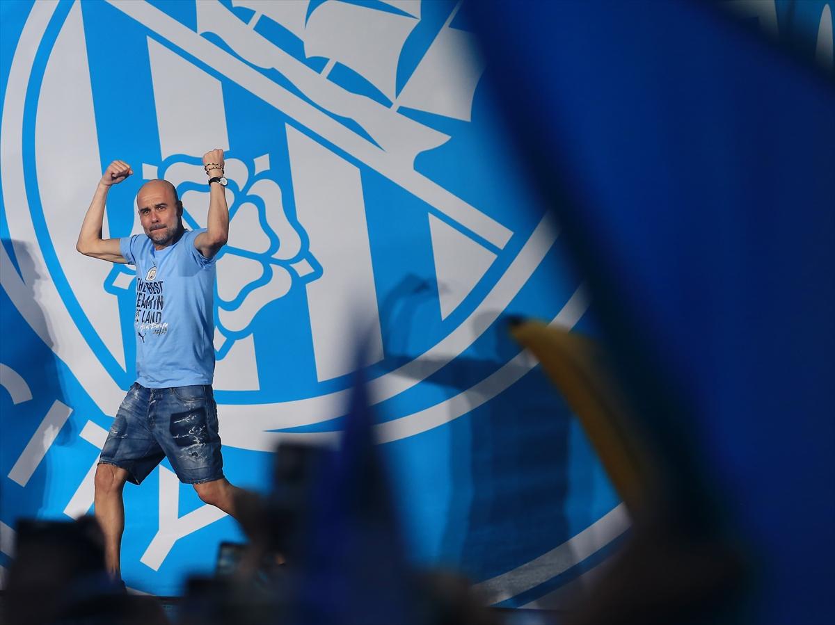 Şampiyon Manchester City, ülkesinde coşkuyla karşılandı