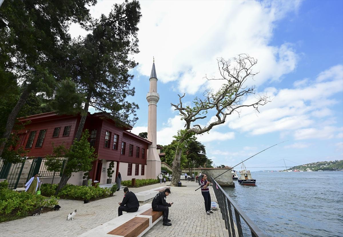 Yangında hasar gören Vaniköy Camisi ibadete açıldı - Resim 8