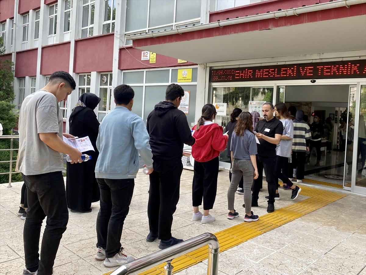 Türkiye'nin dört bir yanında TYT heyecanı