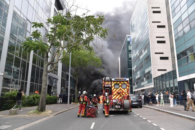 Fransa'da vatandaş ve polis arasında gerilim