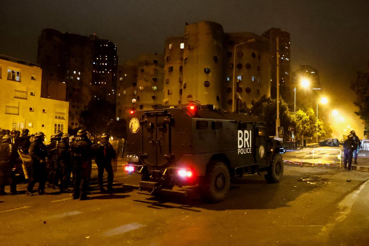 Fransa'da vatandaş ve polis arasında gerilim