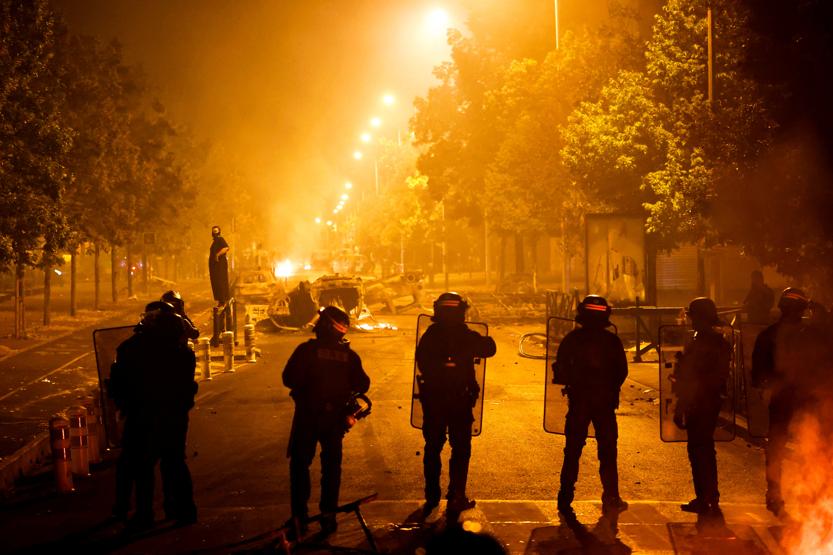 Fransa'da eylemlerin 6'ncı günü! Alev alev yanıyor