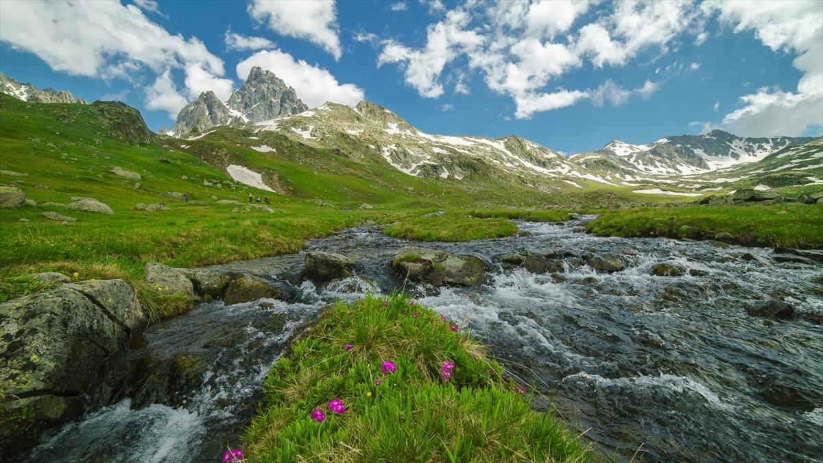 Kaçkar Dağları, bayramda doğa tutkunlarının uğrak adresi oldu