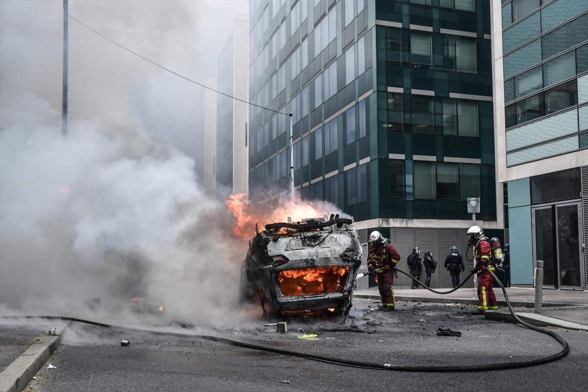 Fransa'da eylemlerin 6'ncı günü! Alev alev yanıyor