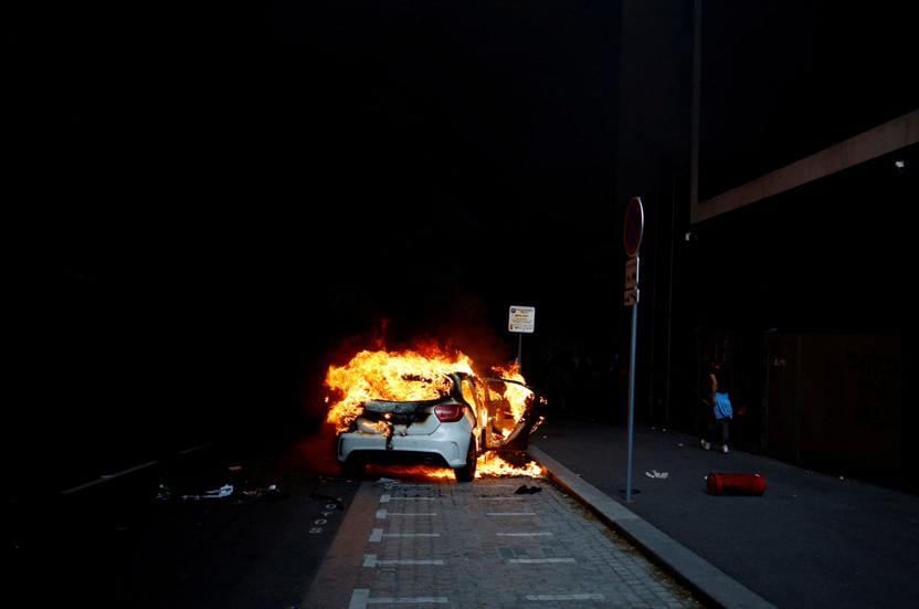 Fransa'da eylemlerin 6'ncı günü! Alev alev yanıyor