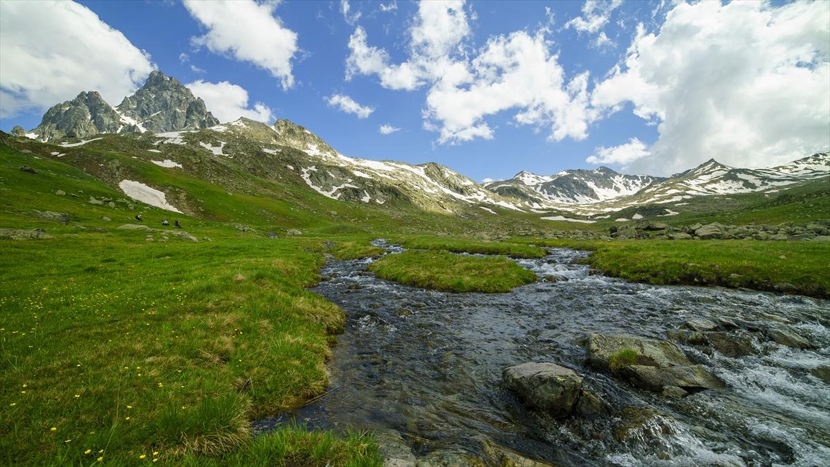 Kaçkar Dağları, bayramda doğa tutkunlarının uğrak adresi oldu