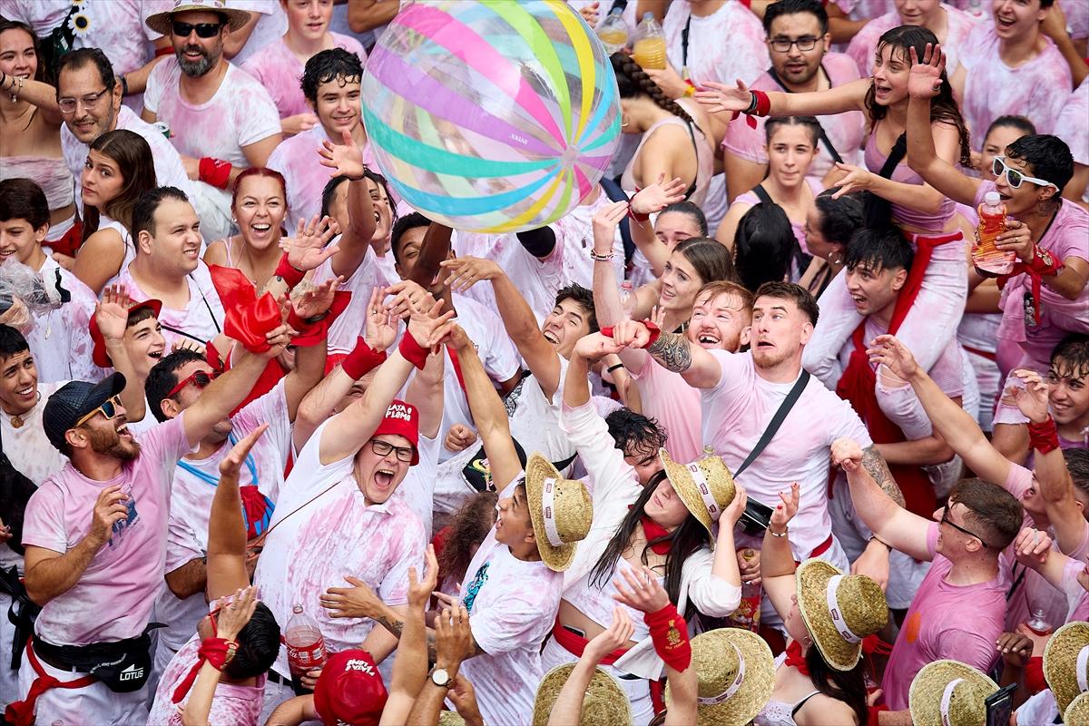 İspanya'nın ünlü San Fermin festivalinden kareler
