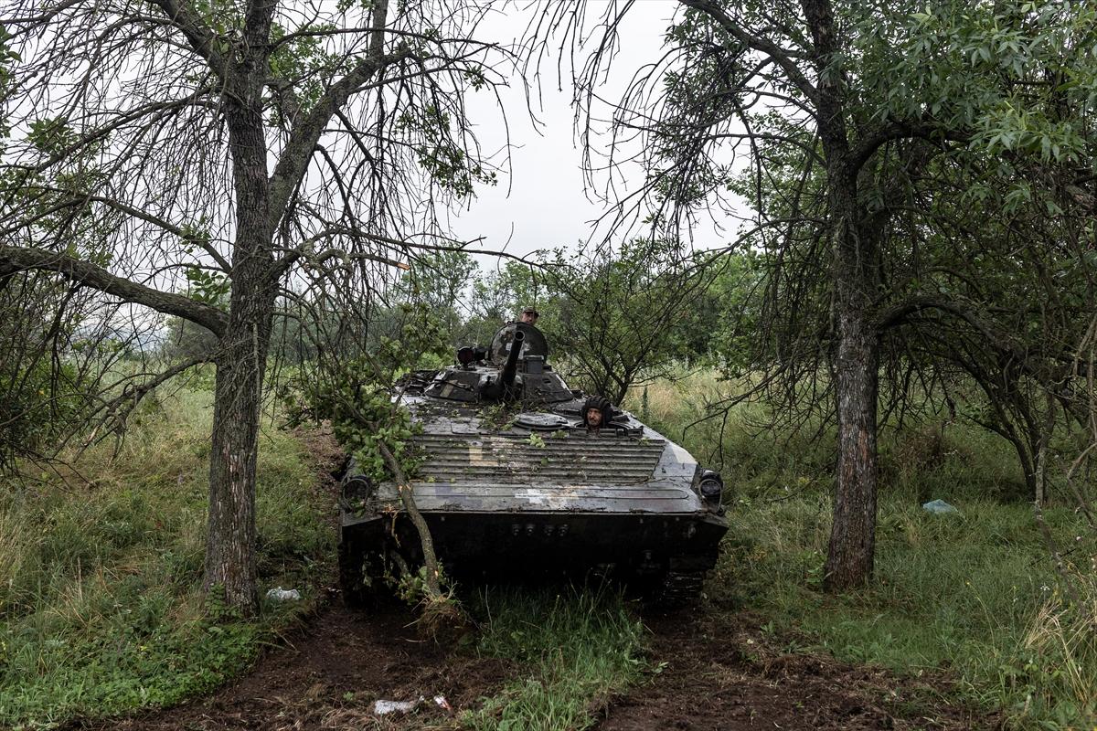 Ukrayna'da eller tetikte