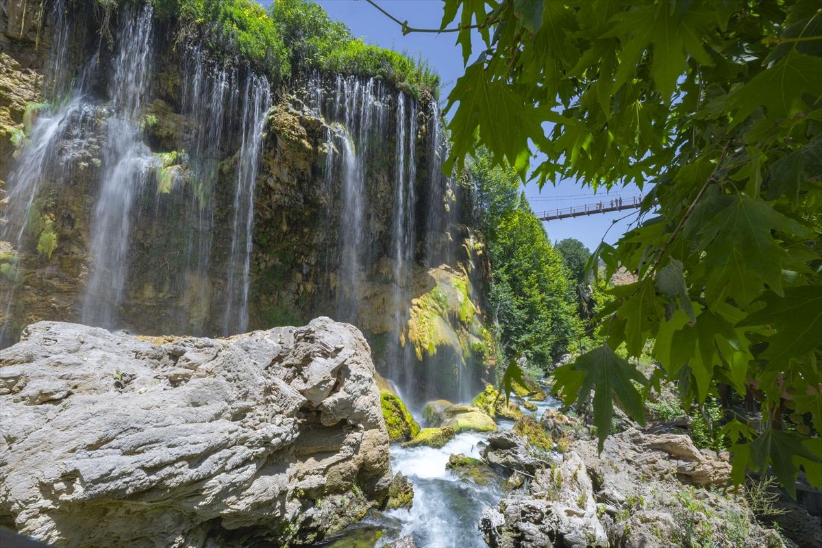 Konya'nın doğal güzelliklerinden Yerköprü Şelalesi'nden manzalaralar