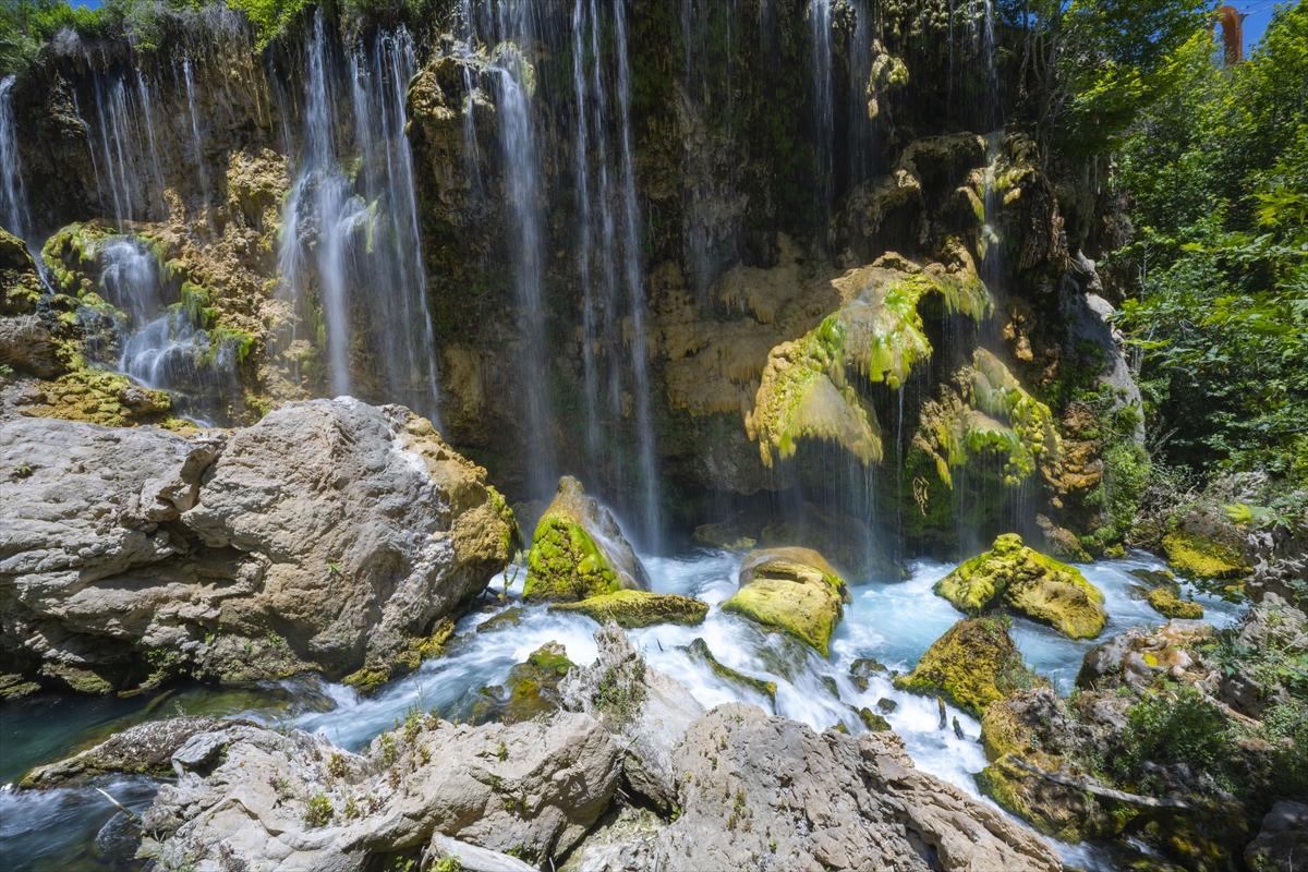 Konya'nın doğal güzelliklerinden Yerköprü Şelalesi'nden manzalaralar