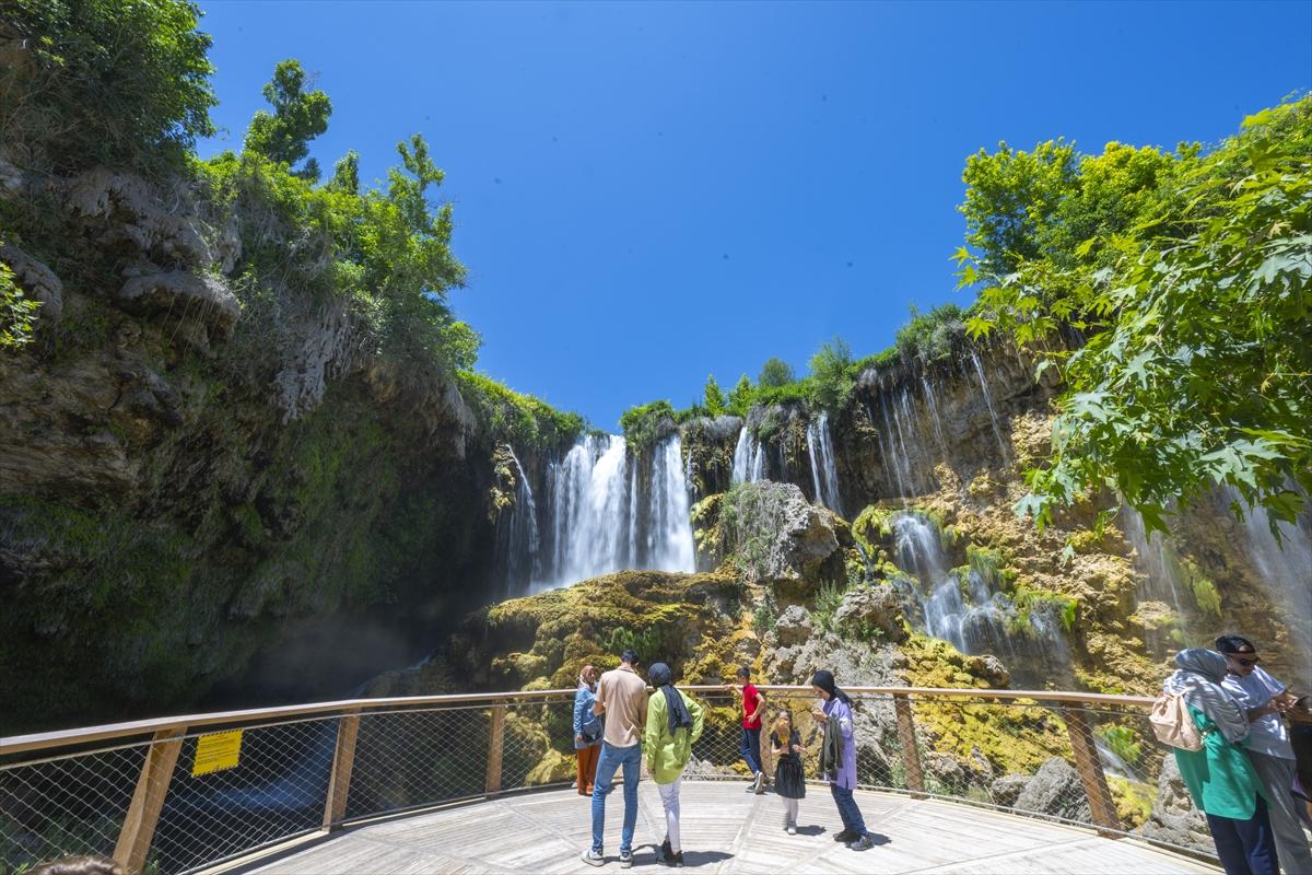 Konya'nın doğal güzelliklerinden Yerköprü Şelalesi'nden manzalaralar