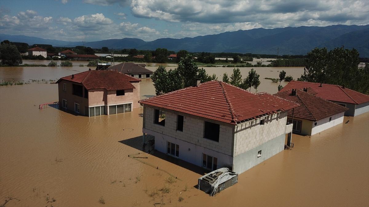 Düzce'de selin ardından tahliye başladı