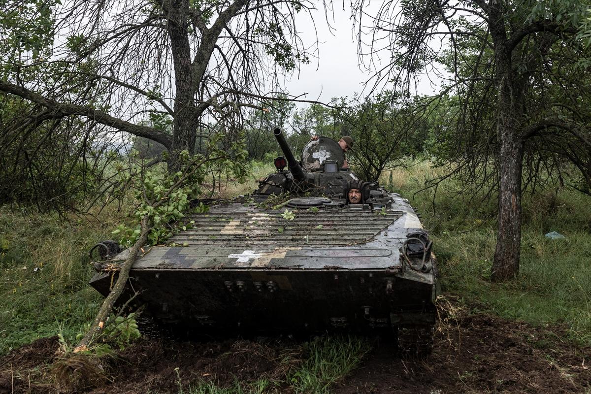 Ukrayna'da eller tetikte