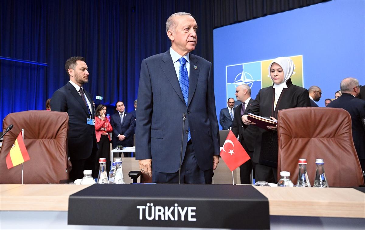 Tarihi gün! NATO Liderler Zirvesi'nden samimi kareler