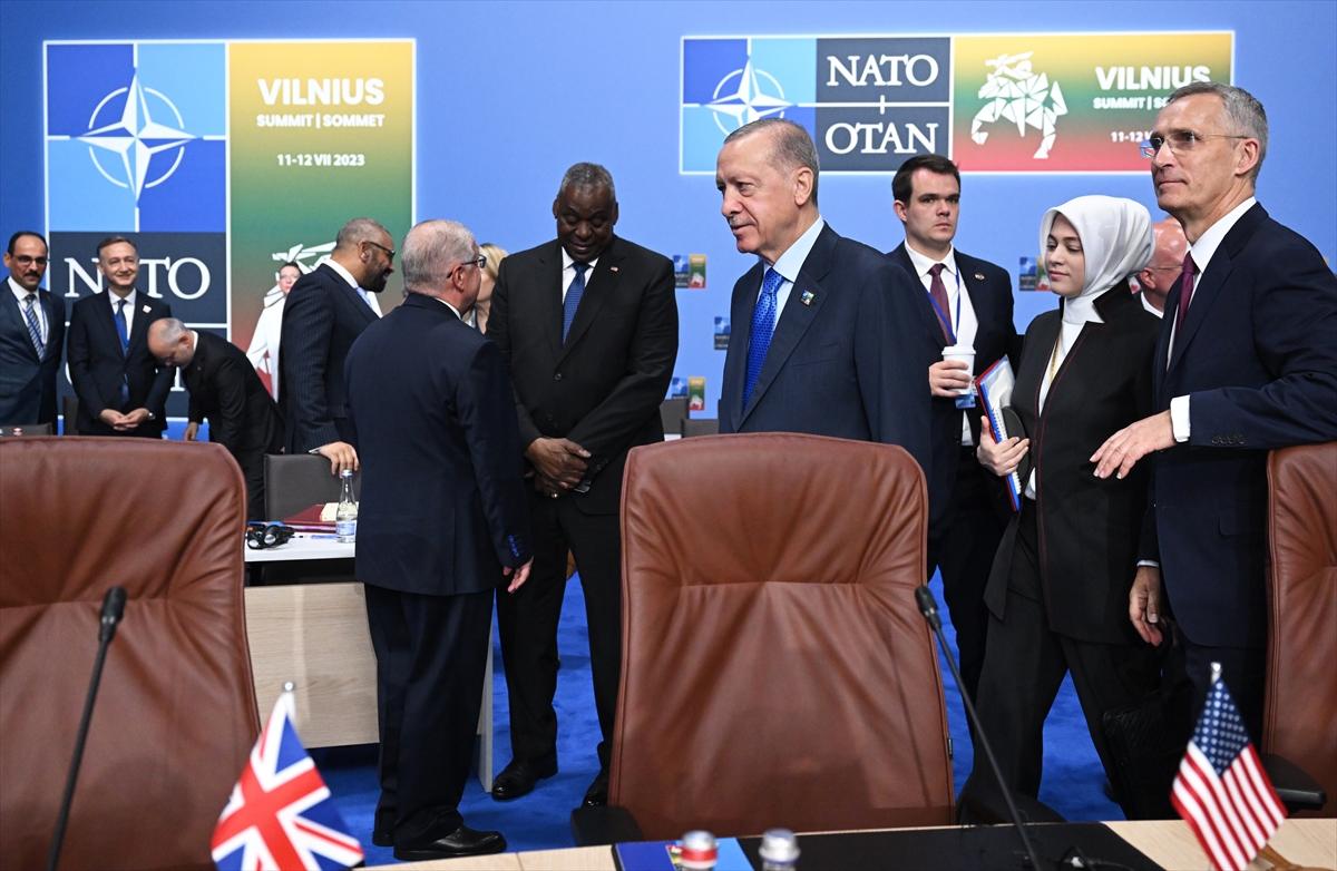 Tarihi gün! NATO Liderler Zirvesi'nden samimi kareler