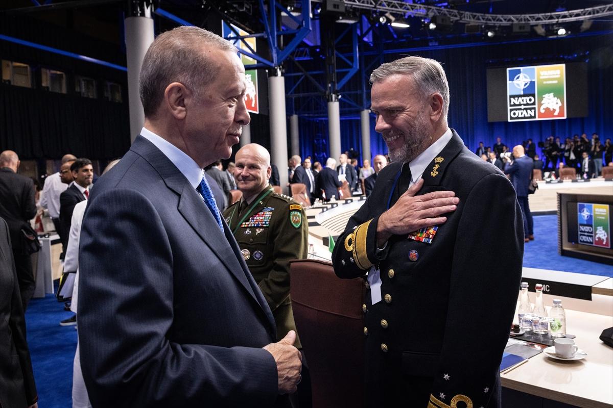 Tarihi gün! NATO Liderler Zirvesi'nden samimi kareler