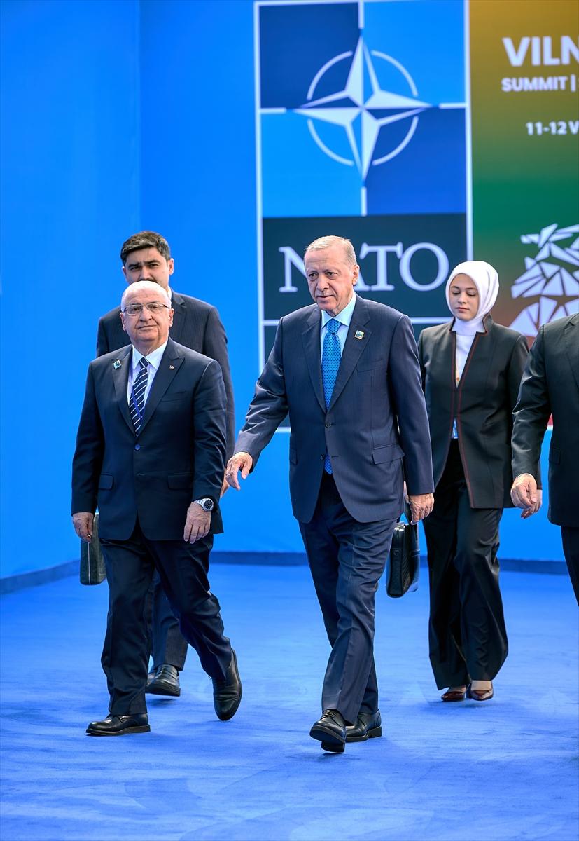 Tarihi gün! NATO Liderler Zirvesi'nden samimi kareler