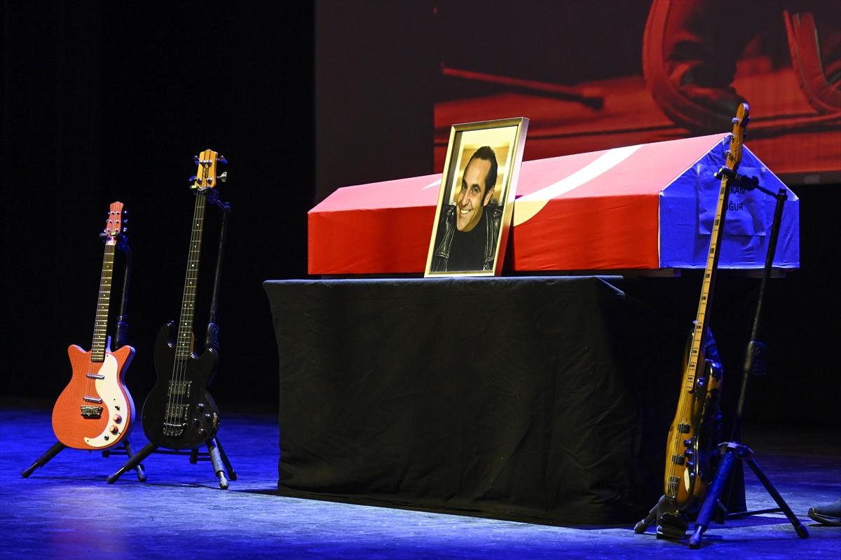 Özkan Uğur'a veda...