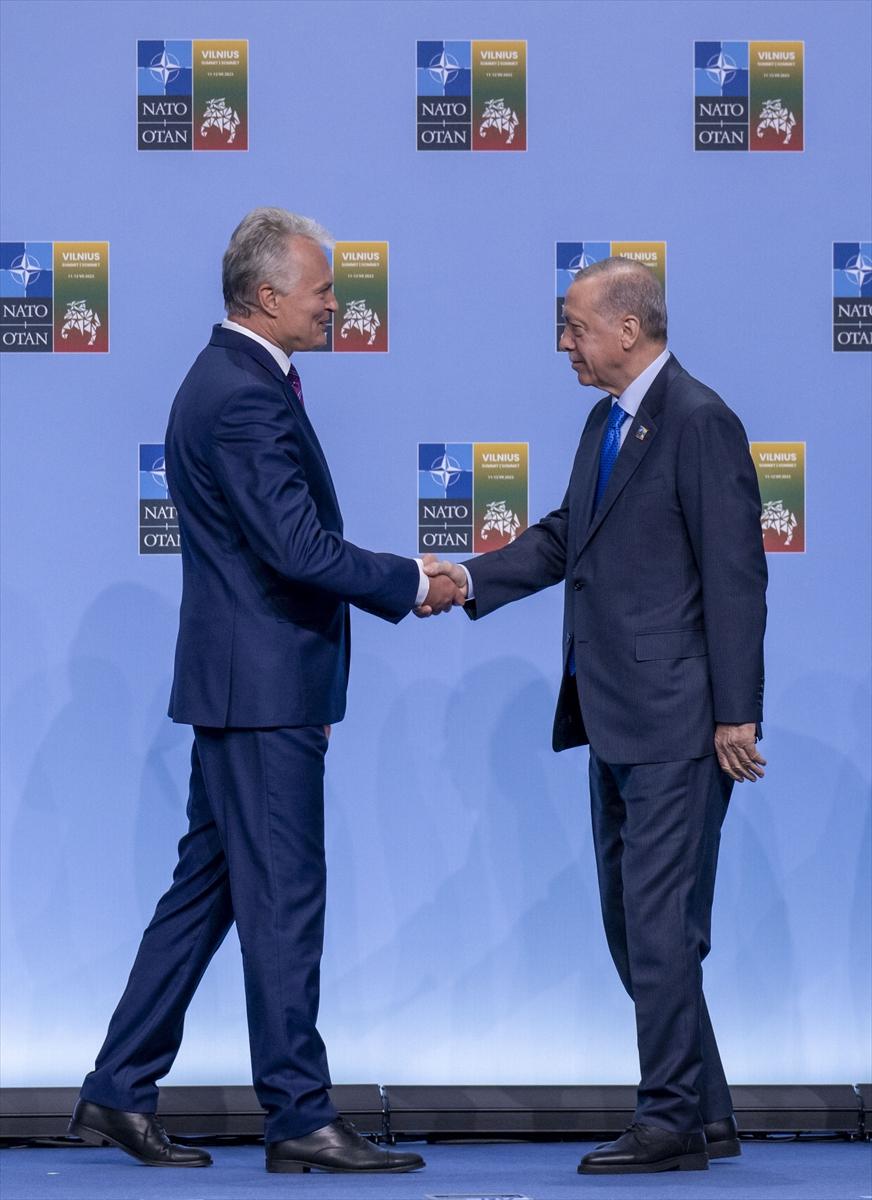 Tarihi gün! NATO Liderler Zirvesi'nden samimi kareler