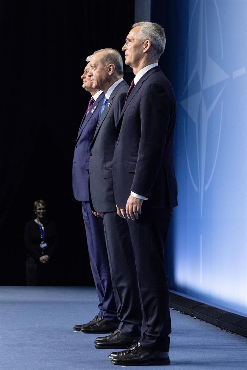 Tarihi gün! NATO Liderler Zirvesi'nden samimi kareler