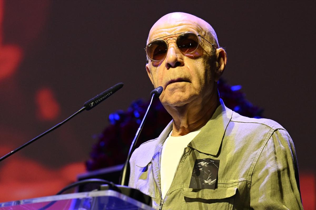 Özkan Uğur'a veda...