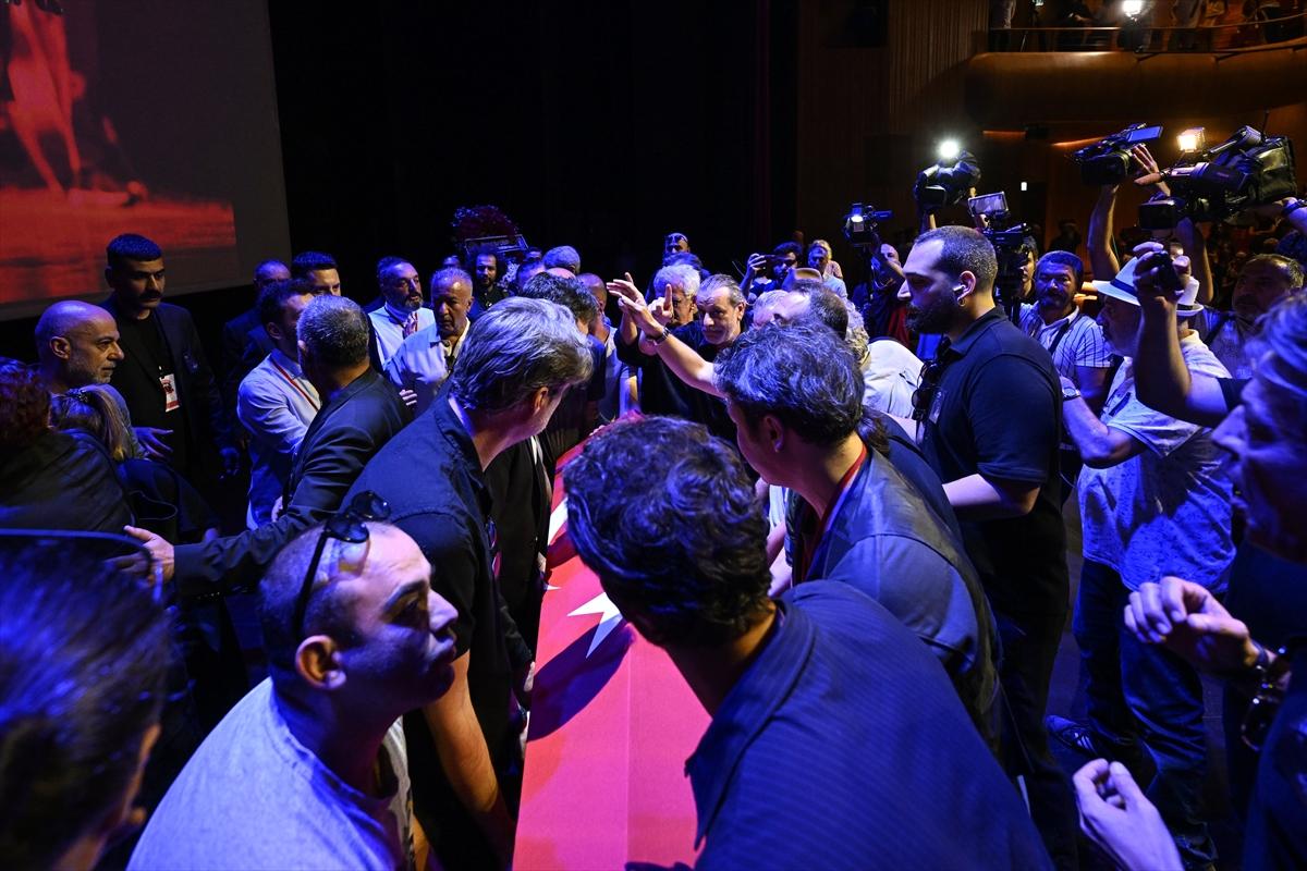 Özkan Uğur'a veda...