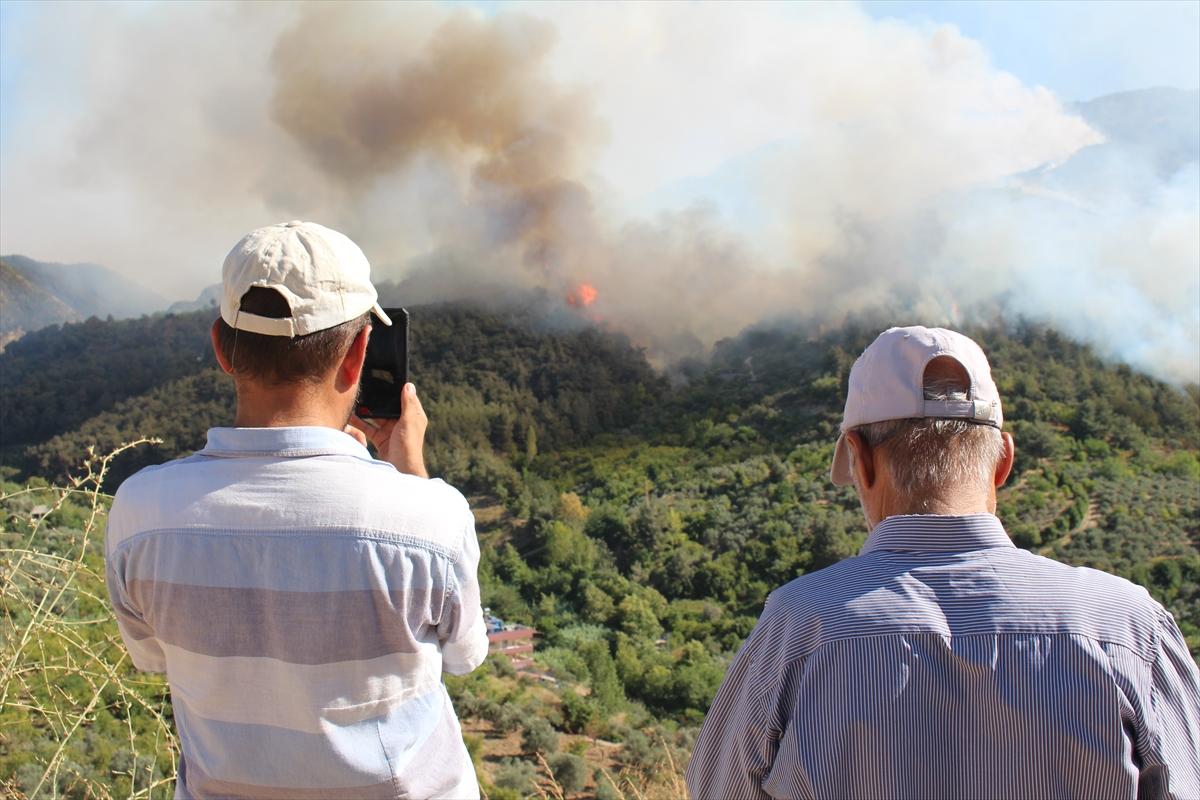 Deprem bölgesi Hatay'da bu kez de yangın paniği