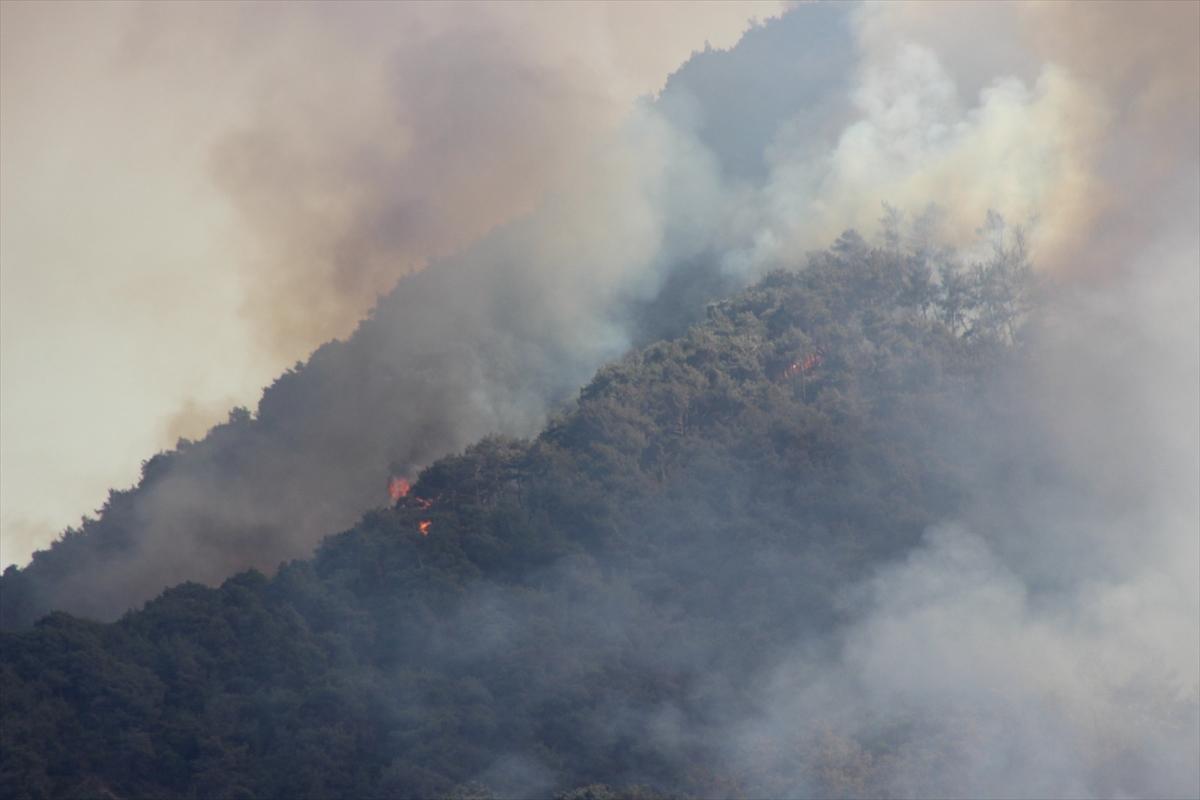 Deprem bölgesi Hatay'da bu kez de yangın paniği
