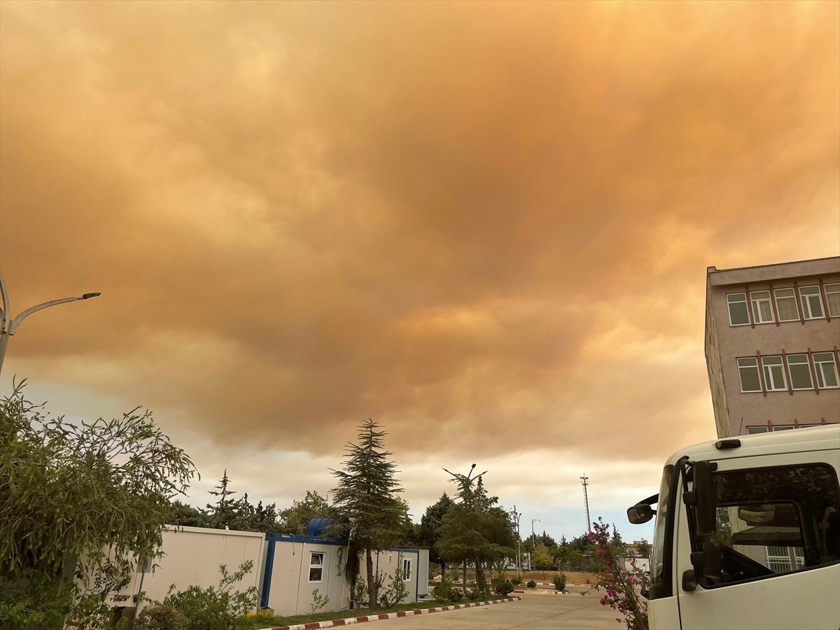 Deprem bölgesi Hatay'da bu kez de yangın paniği