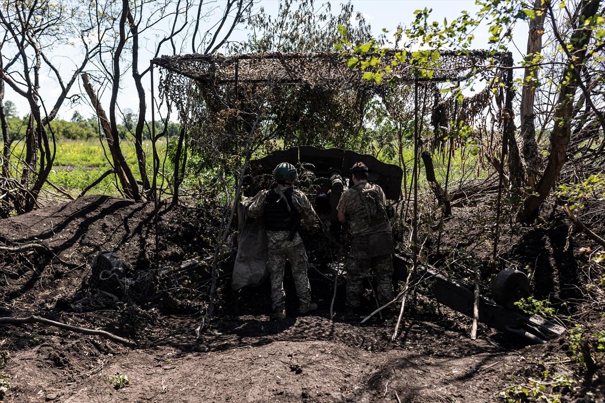 Ukraynalı askerlerin düşman tehditine karşı hazırlıkları devam ediyor