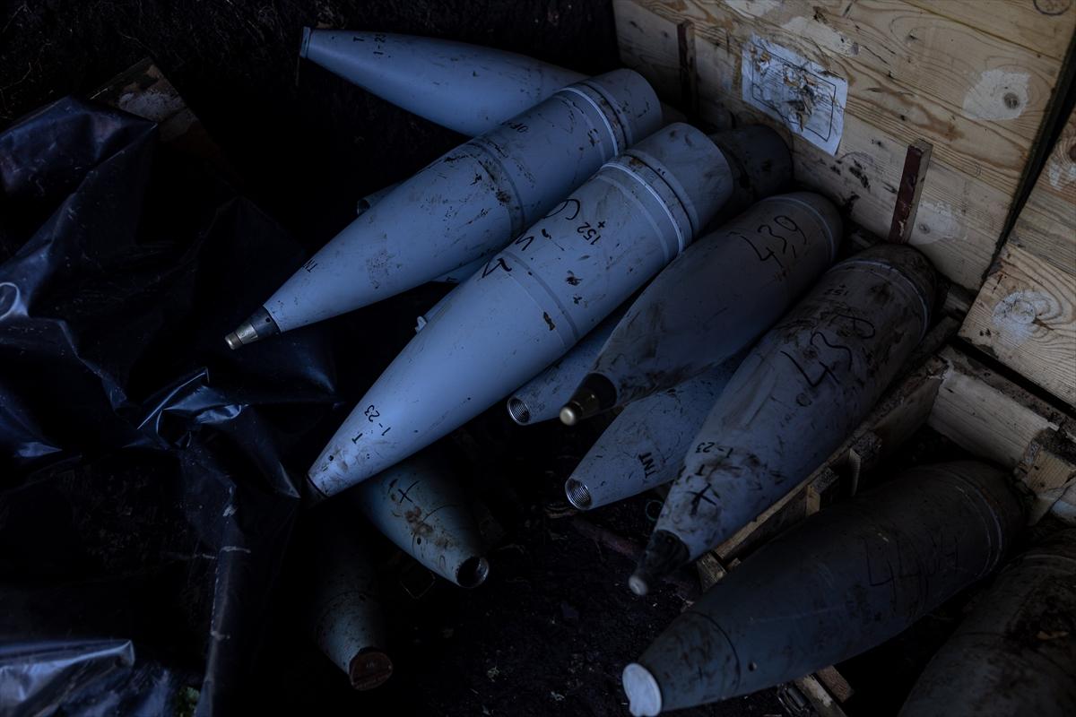 Ukraynalı askerlerin düşman tehditine karşı hazırlıkları devam ediyor