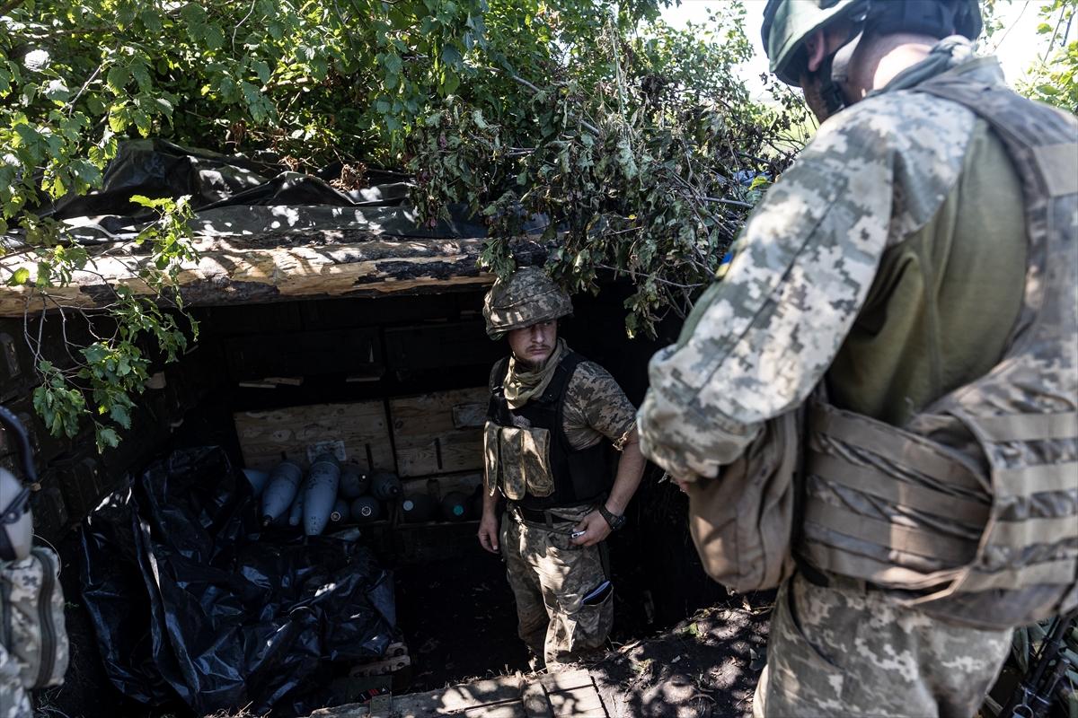 Ukraynalı askerlerin düşman tehditine karşı hazırlıkları devam ediyor