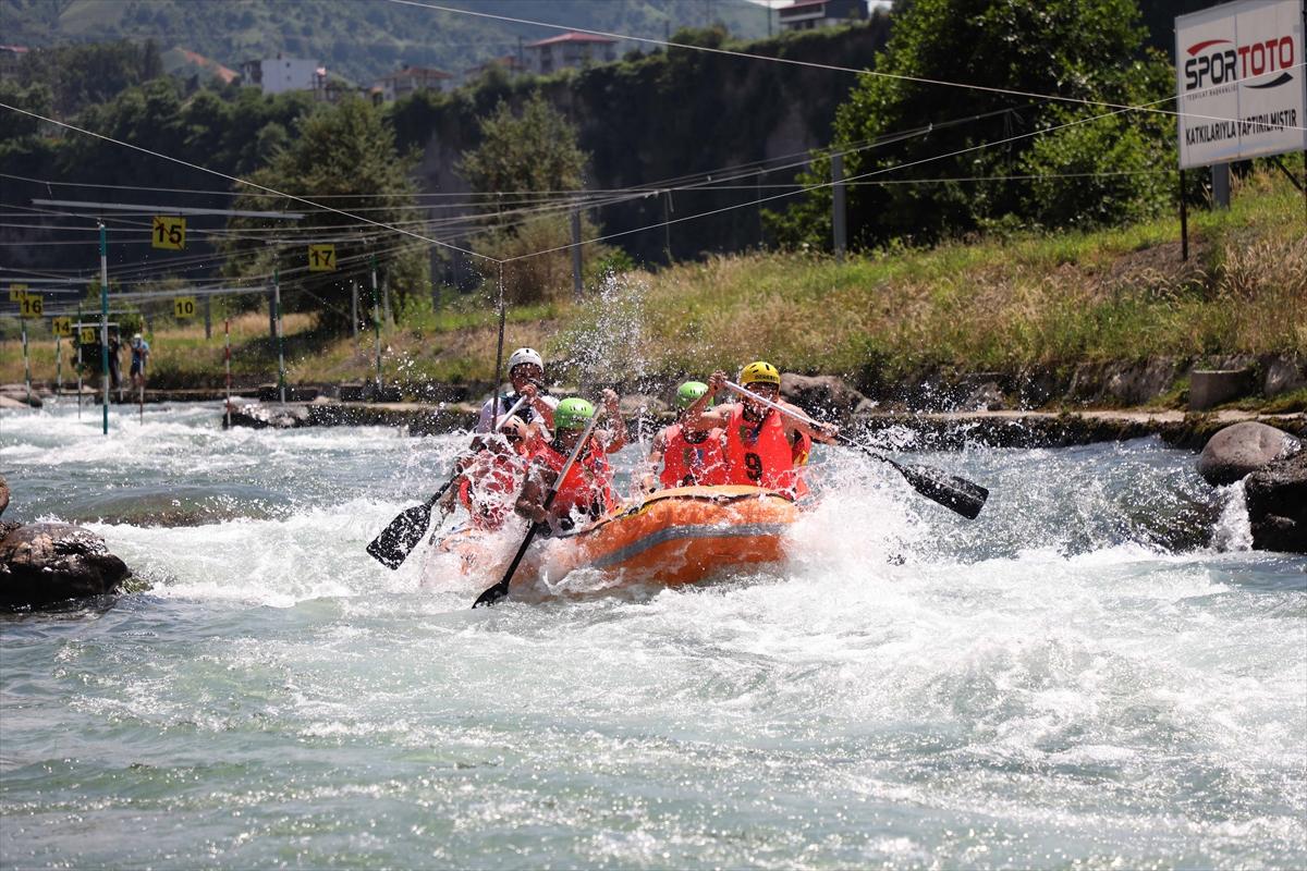 Rize'de 12. Tulum ve Kemençe Festivali