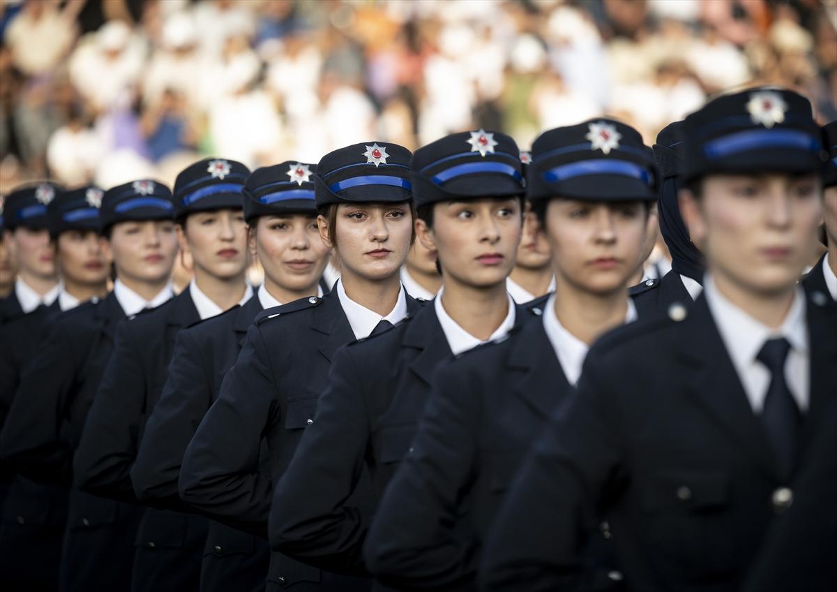 Polis Meslek Yüksekokulları Mezuniyet Töreni'nden kareler