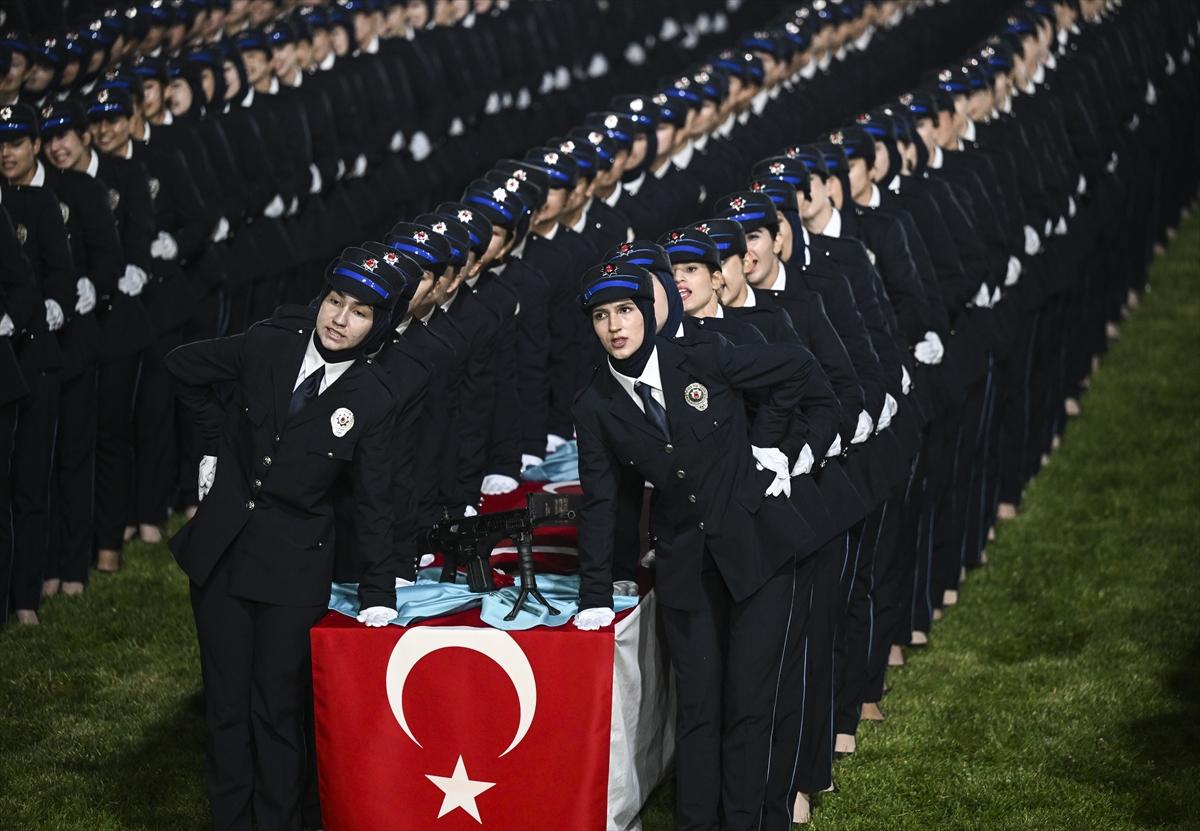 Polis Meslek Yüksekokulları Mezuniyet Töreni'nden kareler