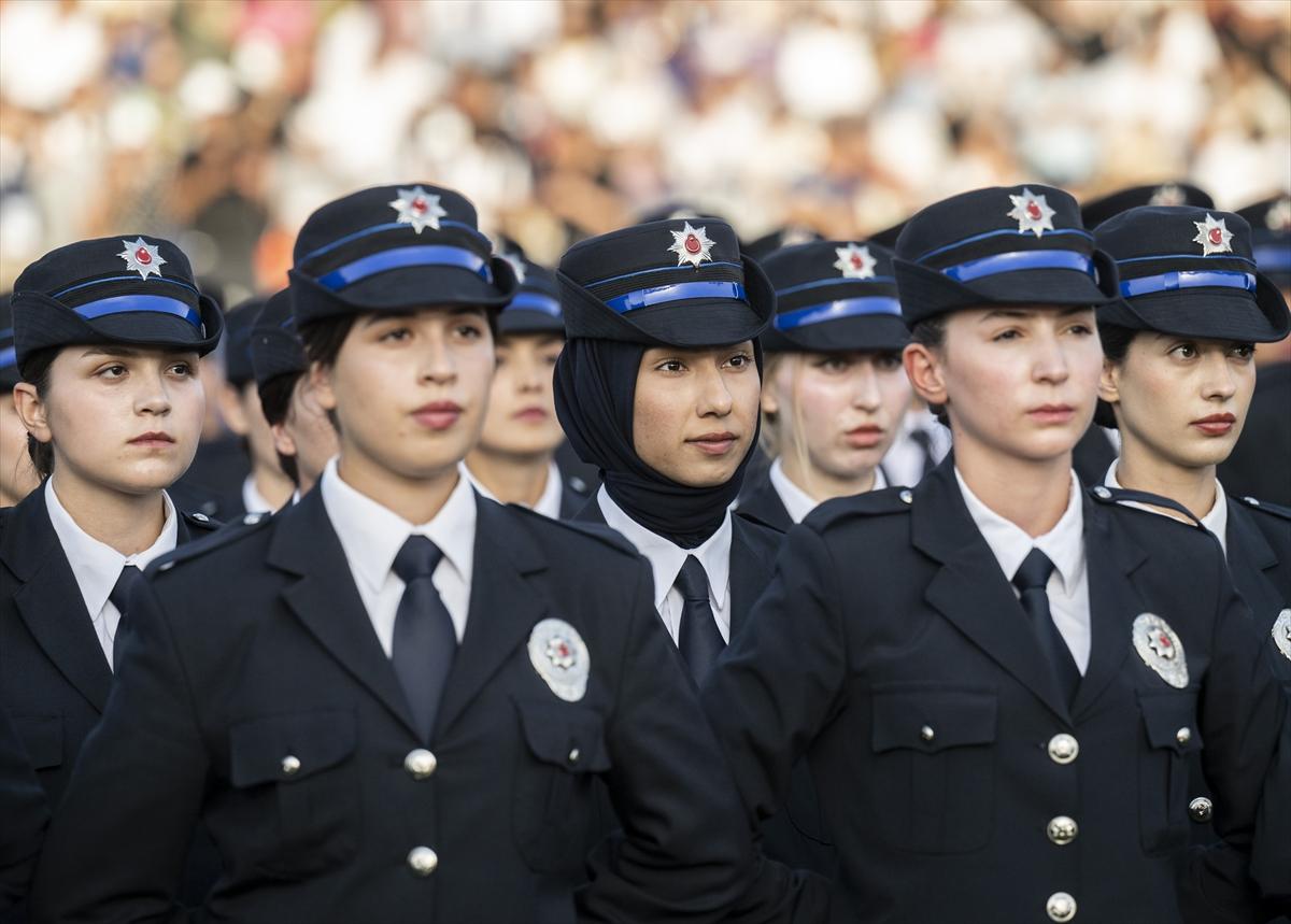 Polis Meslek Yüksekokulları Mezuniyet Töreni'nden kareler