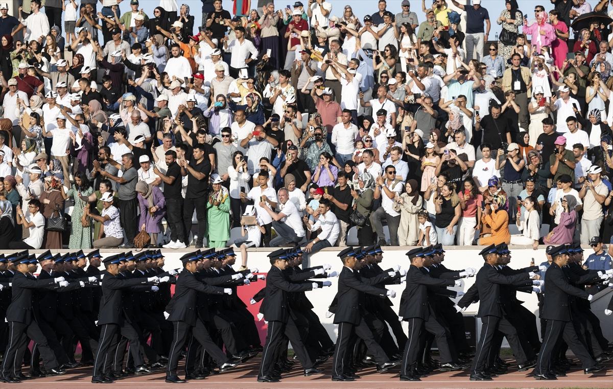 Polis Meslek Yüksekokulları Mezuniyet Töreni'nden kareler