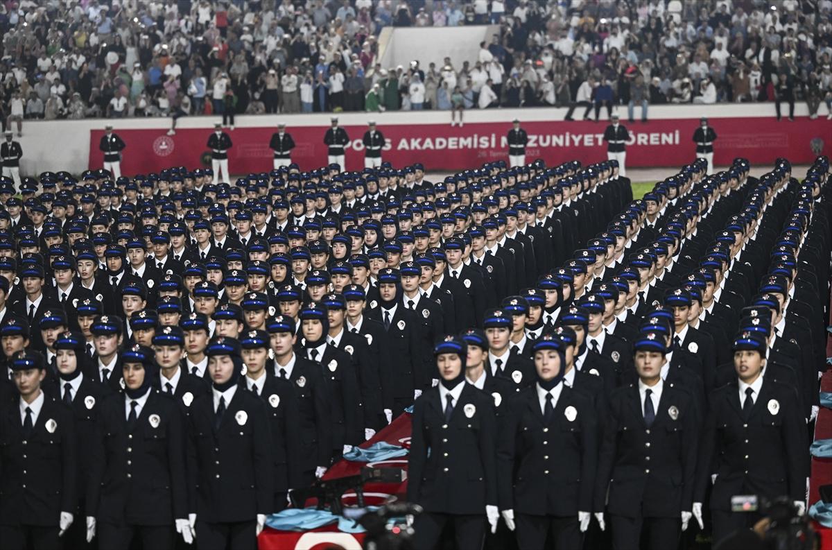 Polis Meslek Yüksekokulları Mezuniyet Töreni'nden kareler