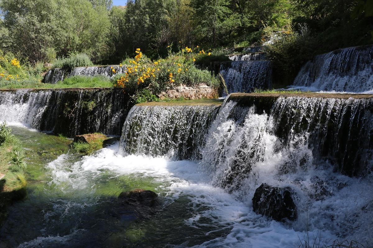 Erzincan'da kavurucu sıcaklardan bunalanların sığınağı: Soğuk Sular