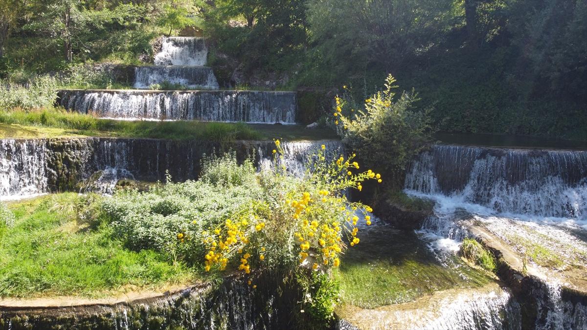 Erzincan'da kavurucu sıcaklardan bunalanların sığınağı: Soğuk Sular