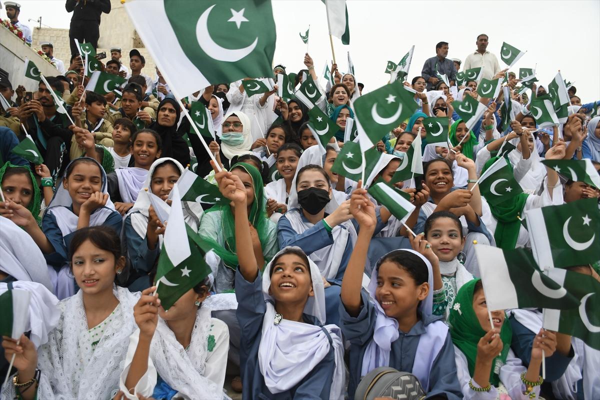 Pakistan'da bağımsızlığın 76. yılı kutlanıyor