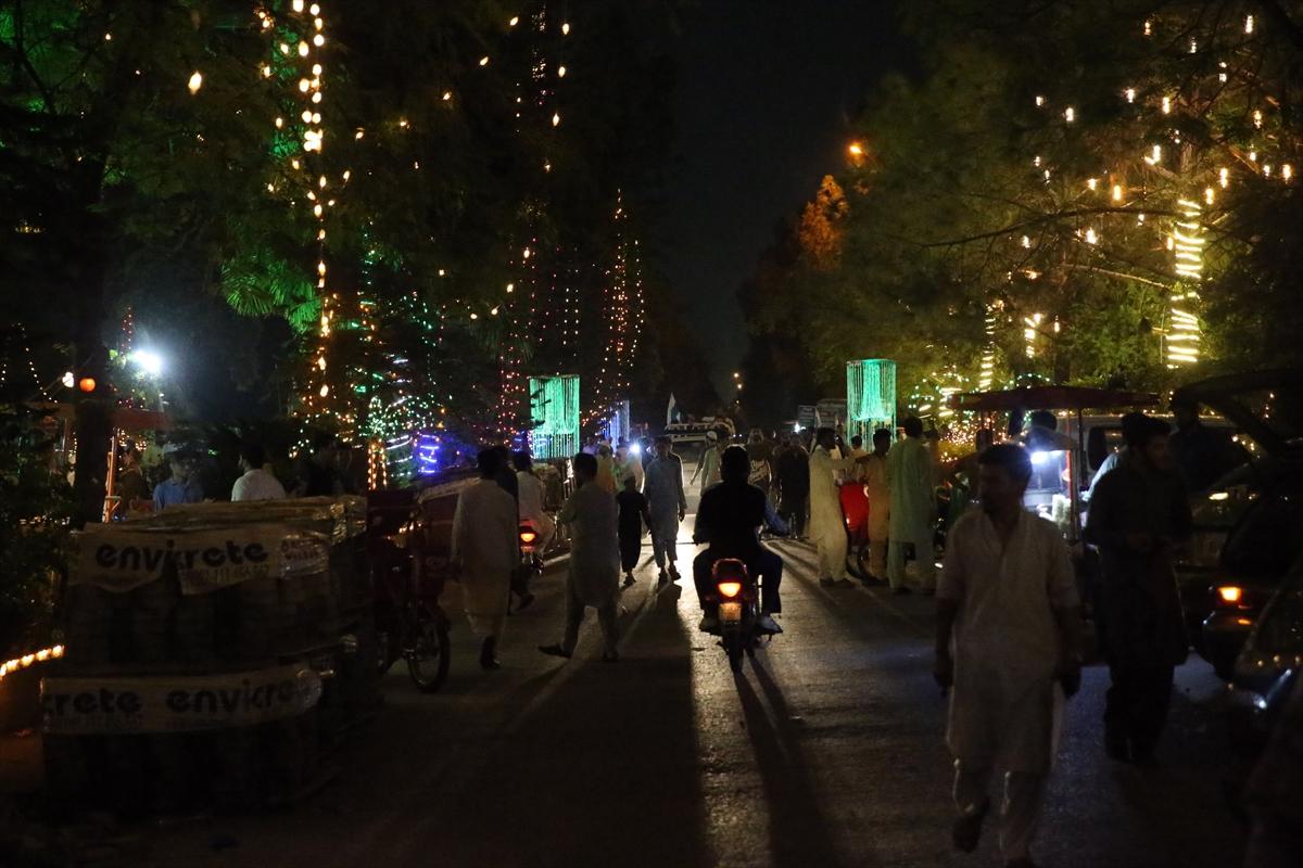 Pakistan'da bağımsızlığın 76. yılı kutlanıyor