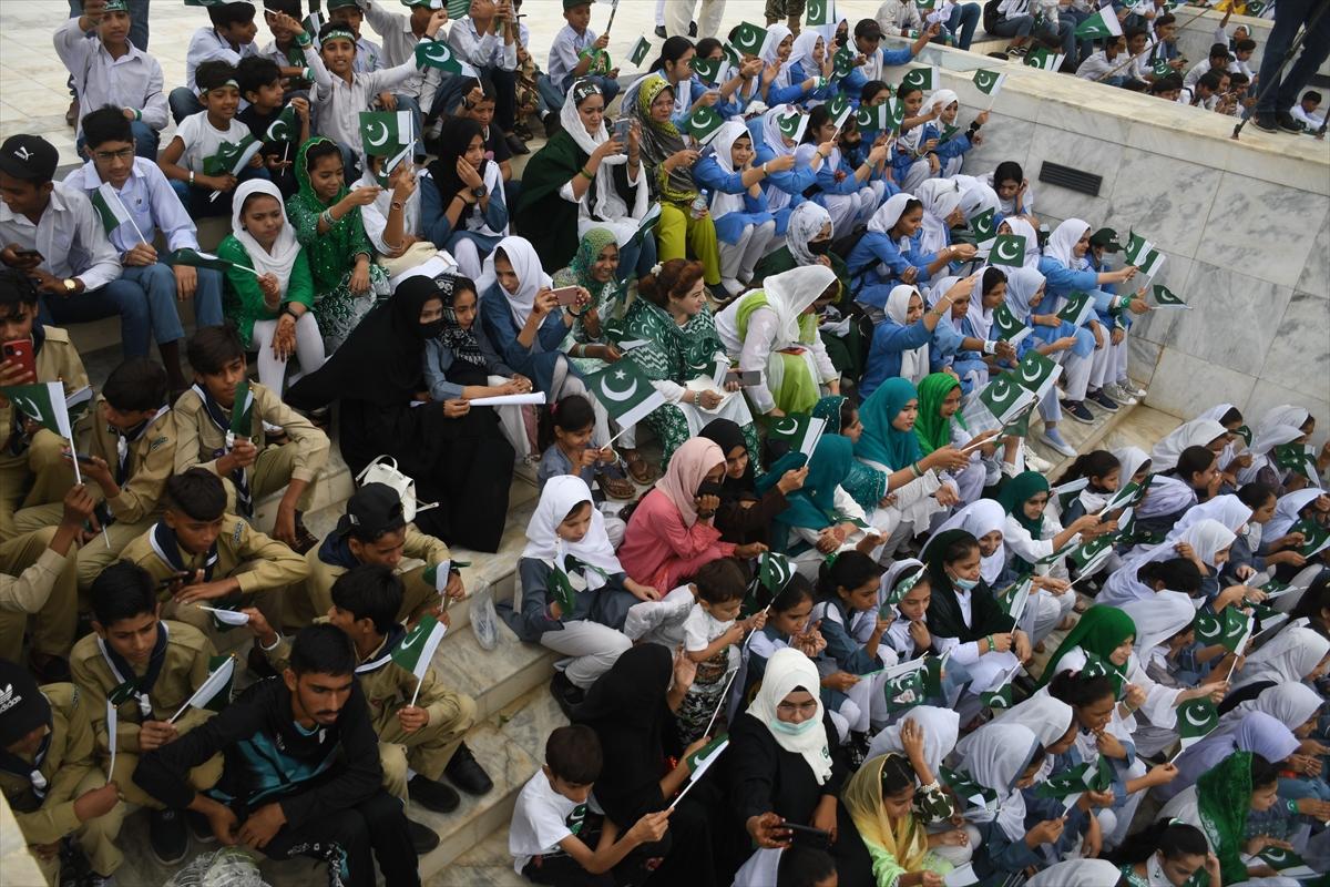 Pakistan'da bağımsızlığın 76. yılı kutlanıyor