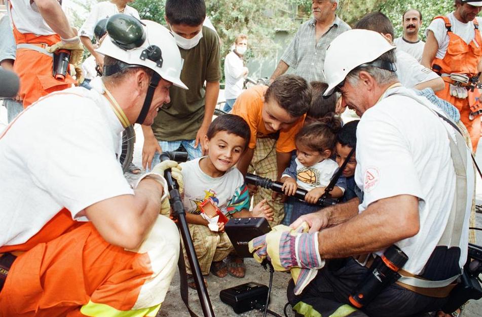 24 yıl oldu! Fotoğraflarla Marmara depremi...